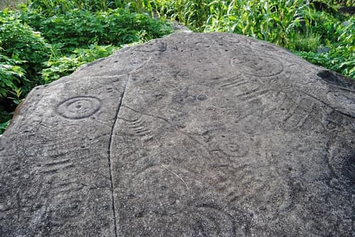 Bãi đá cổ huyền bí ở Sapa