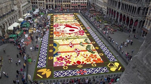 600.000 bông hoa tạo nên thảm hoa khổng lồ ở Brussels, Bỉ