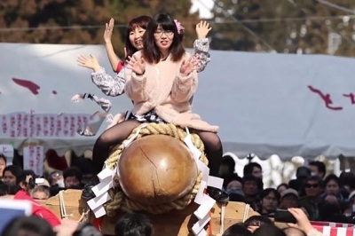 Lễ hội rước dương vật dài hơn 2 mét ở Nhật Bản