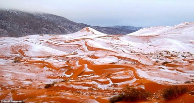 Tuyết lại rơi ở sa mạc Sahara sau gần 40 năm