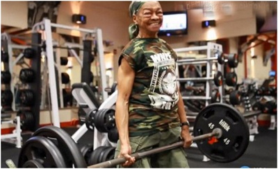Một cụ bà 77 tuổi có thể nâng tạ gấp đôi cơ thể