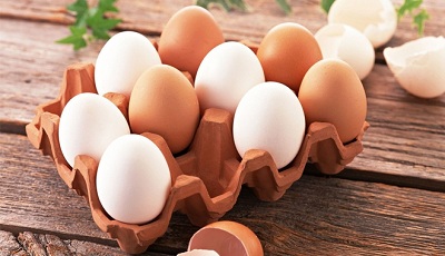 Trứng gà vỏ trắng hay vỏ nâu tốt hơn?