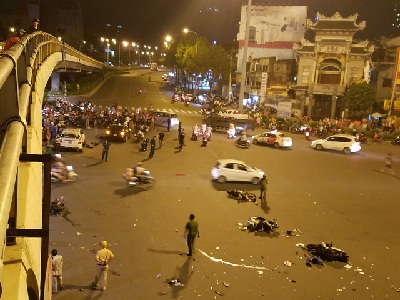 Nữ tài xế lái xe BMW tông liên hoàn ở Sài Gòn khiến 1 người tử vong, 2 người nguy kịch