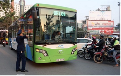 Trải nghiệm xe buýt BRT tuyến Kim Mã - Yên Nghĩa