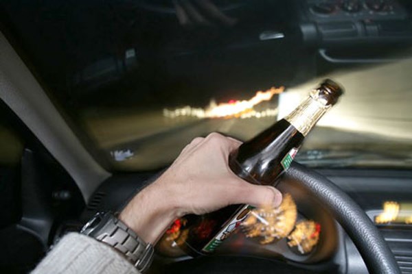 Lái xe say rượu, bia sẽ bị thu phương tiện