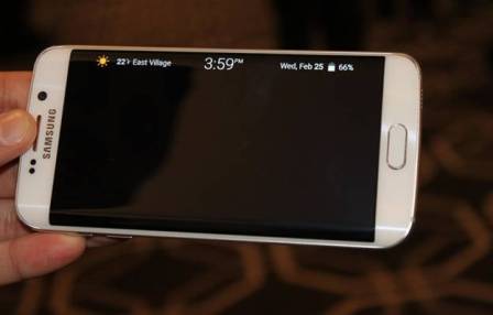 10 điều Samsung Galaxy S6 làm được mà iPhone 6 không làm được
