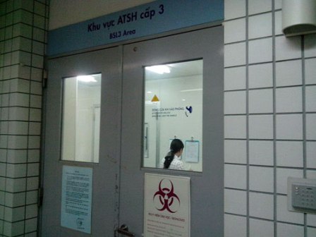 Đủ khả năng xét nghiệm xác định virus Ebola tại Việt Nam