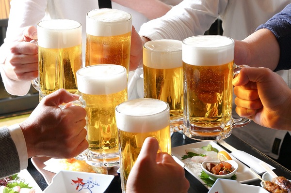 Điều cần nhớ khi uống bia trong mùa hè tránh gây hại sức khỏe