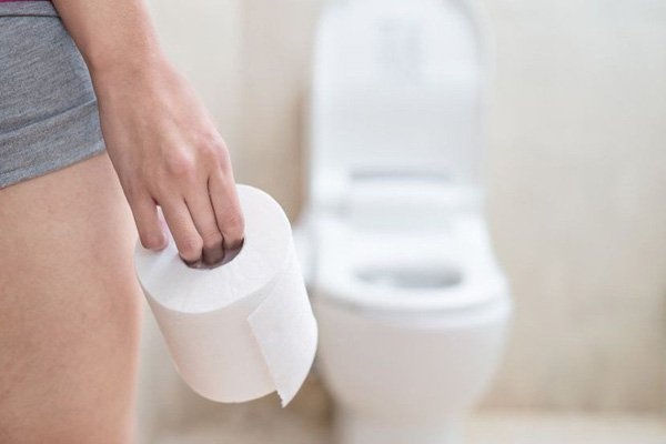 Thói quen xấu khi đi vệ sinh cần bỏ ngay tránh ảnh hưởng sức khỏe