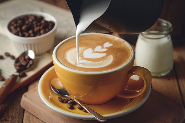 Vì sao uống cà phê bị đau bụng?