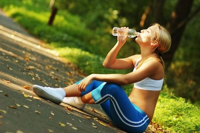 Hiểu để uống nước đúng cách khi tập luyện thể thao