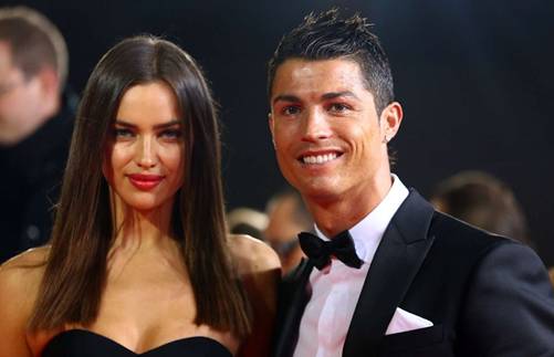 Ronaldo chính thức lên tiếng về mối quan hệ với người đẹp xứ Bạch Dương
