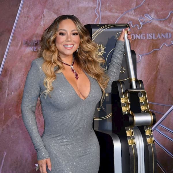Giọng hát mượt mà huyền thoại xuyên thế kỷ Mariah Carey