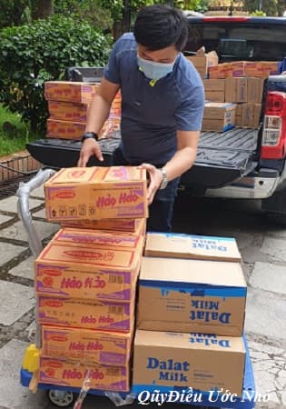 Chương trình Sẻ chia khó khăn, vượt qua dịch bệnh