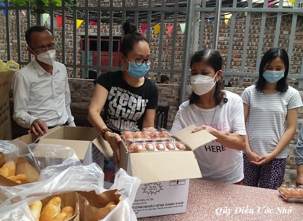 Chương trình Trao đi là còn mãi số 3: Cuộc hội ngộ sau đại dịch covid-19 tại xóm thận Lê Thanh Nghị