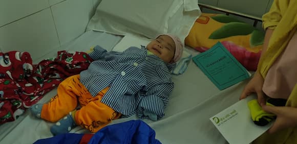 Chương trình từ thiện 'Chào Xuân Tân Sửu' tặng quà các bé Viện Mắt TW